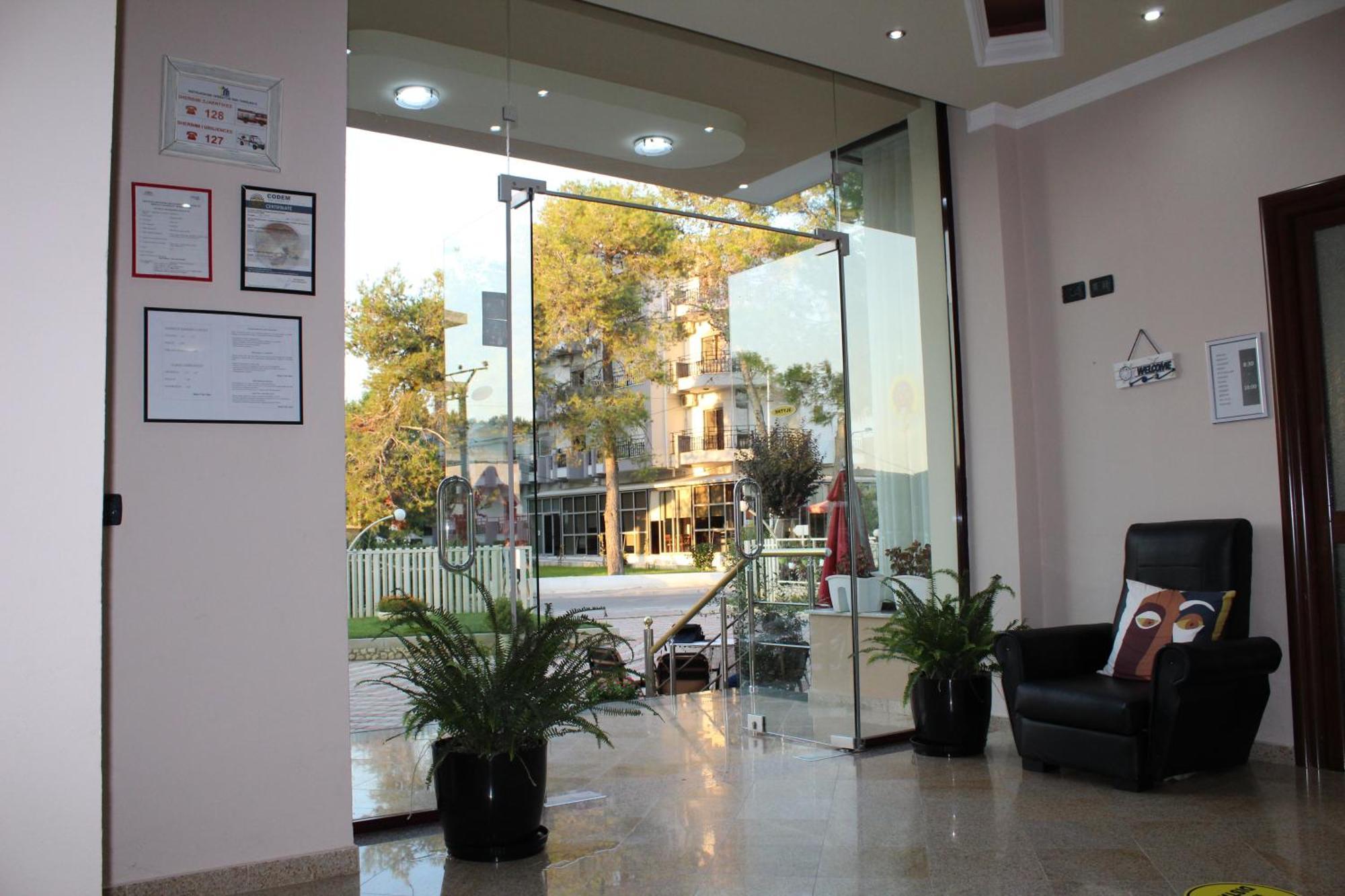 Hotel Villa Aljor Golem  Exterior foto