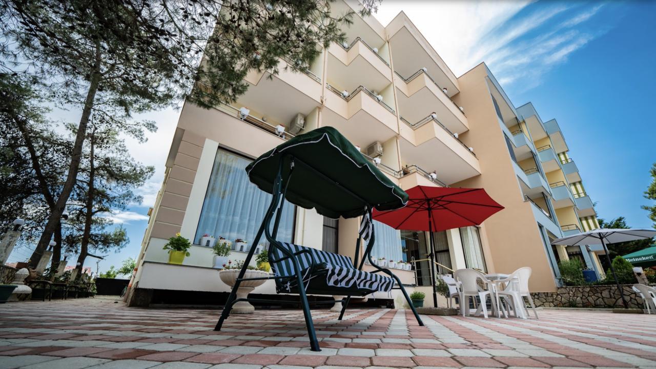 Hotel Villa Aljor Golem  Exterior foto
